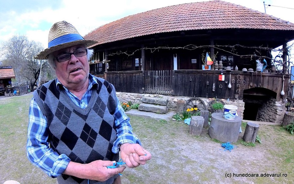 Cum arată casa veche de peste un secol transformată într-un muzeu uimitor. Aici sunt comorile din Țara Hațegului VIDEO