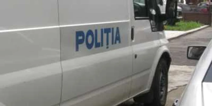 Cele două hoaţe au fost prinse în câteva ore de poliţişti
