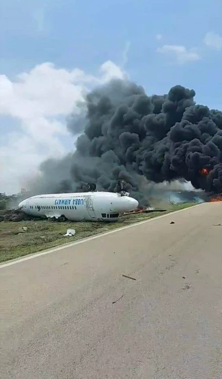 Accident aviatic în Somalia FOTO Facebook / AHMA MEDIA