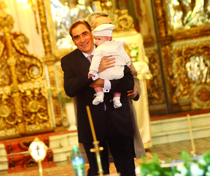 
    Petre Roman: «E cea mai  fericită zi din viaţa mea»  