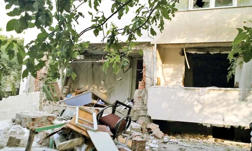 Aşa arată acum blocul în care  locuieşte Florin Constantin jpeg