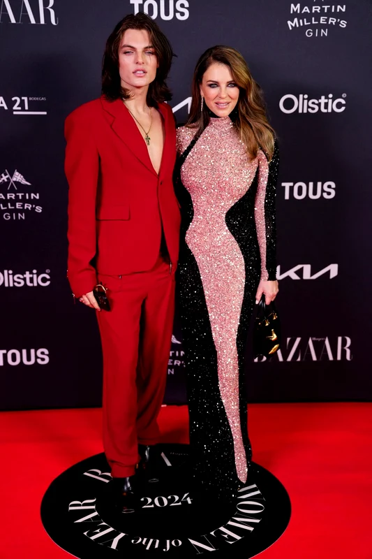 Elizabeth Hurley și fiul Damian