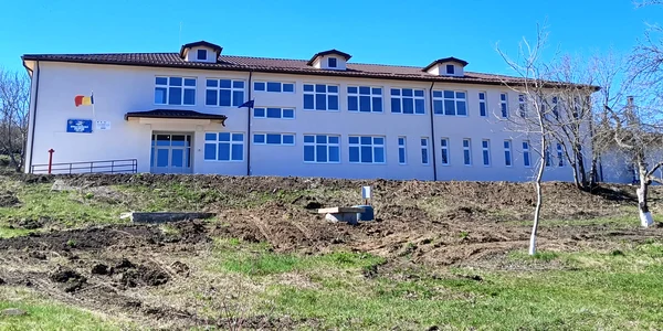 Școală facută cu fonduri europene la Filipeni FOTO MA (3) jpg
