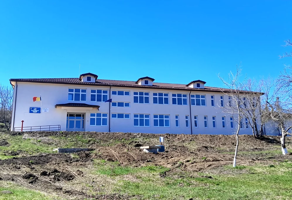 142 de elevi învață în cele mai moderne condiții la Filipeni FOTO MA