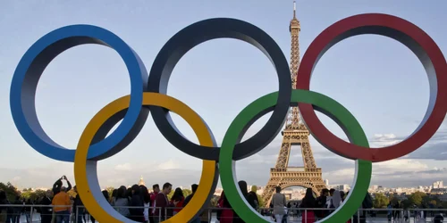 paris 2024 webp