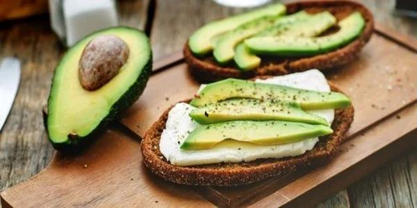 Avocado este fructul care ne ajută organismul 