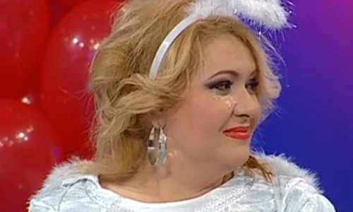 Viorica de la Clejani, înlăcrimată  jpeg