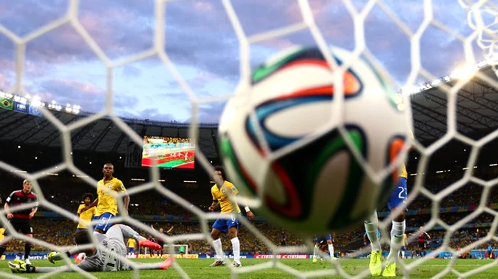 
    Brazilienii trăiesc un coşmar la Cupa Mondială  