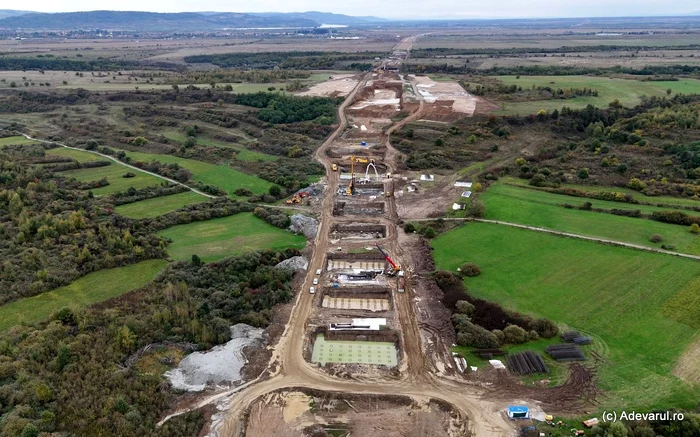 Șantierul Autostrăzii Sibiu - Făgăraș. Foto: Daniel Guță. ADEVĂRUL
