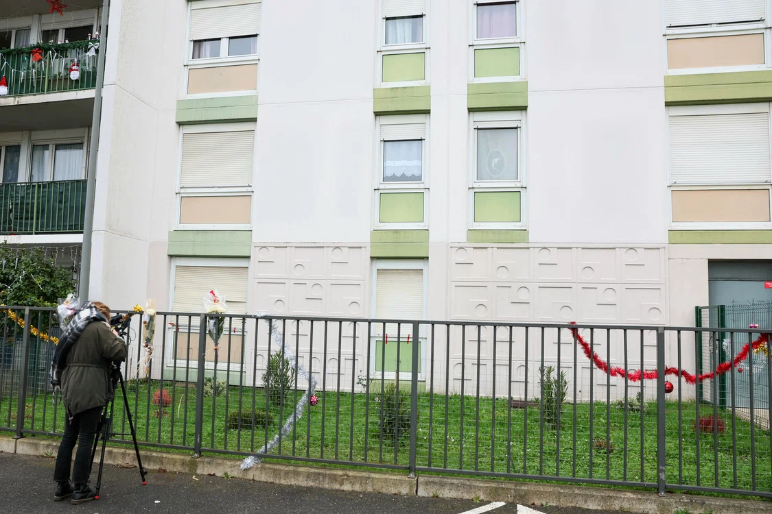 Blocul în care s-a produs crima îngrozitoare dintr-o suburbie a Parisului