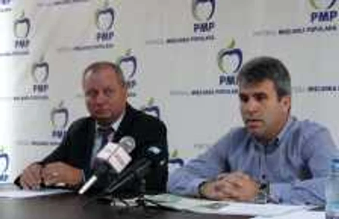 Marian Vasile (foto dreapta), liderul interimar al PMP Olt  (FOTO: Mugurel Manea)