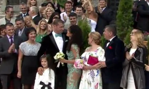 Cununia civilă a lui Lucian Bute a avut loc într un cadru de vis la Buşteni (captură: Acasă TV) jpeg