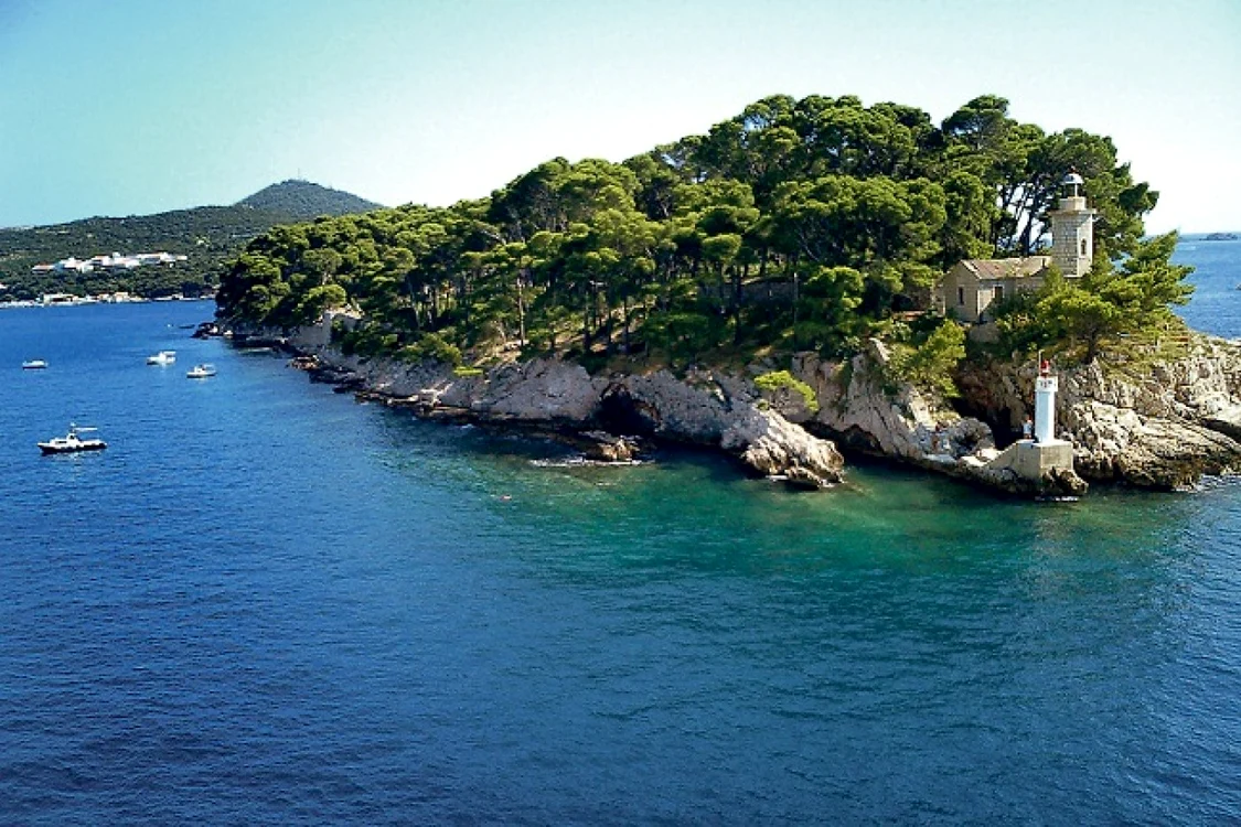 Insula Daksa din Croaţia a fost supranumită şi „tărâmul morţilor“ FOTO croatiaweek.com