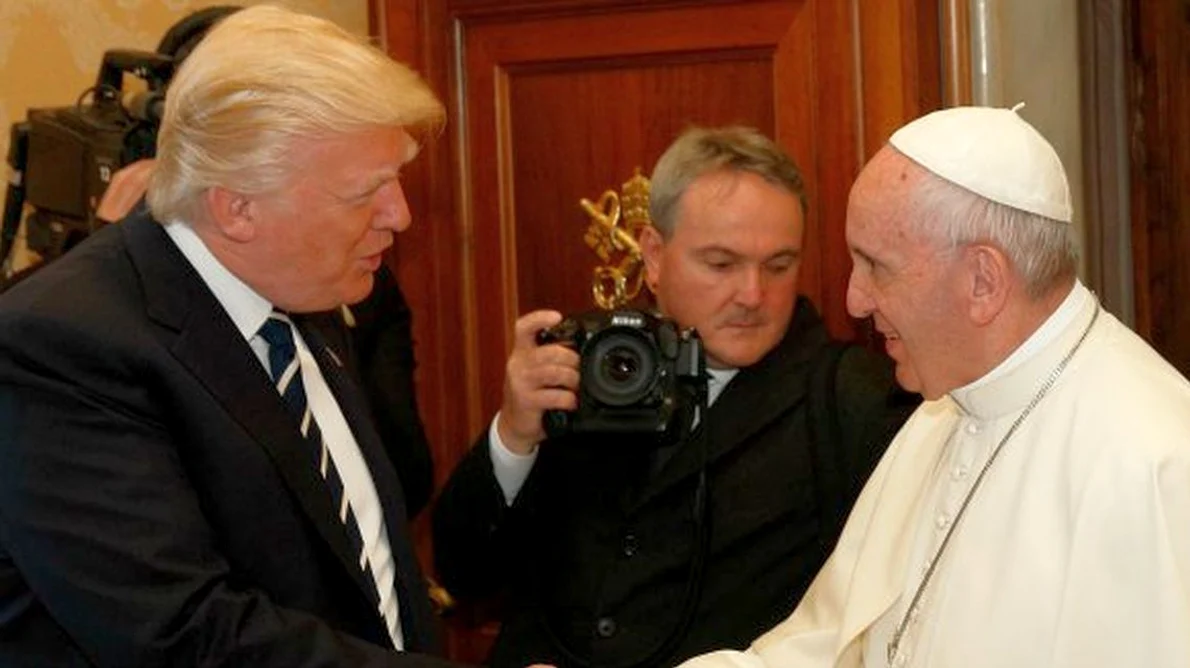 Donald Trump, primit la Vatican de Papa Francisc jpeg