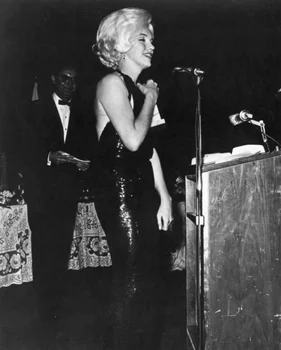 Kim Kardashian Marilyn Monroe (4) jpg