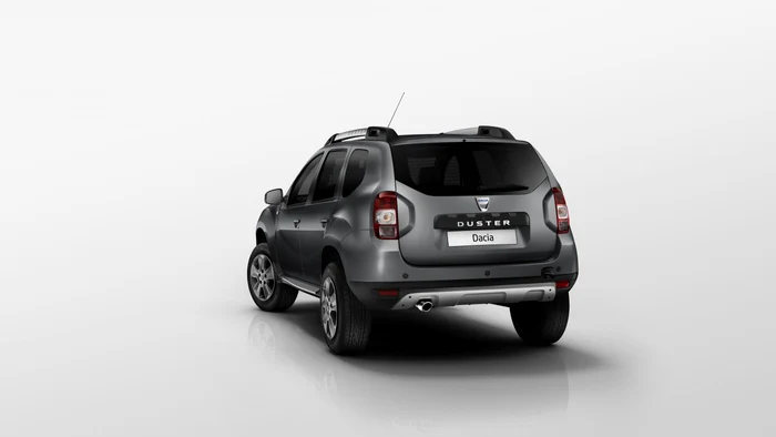 Dacia Duster spate