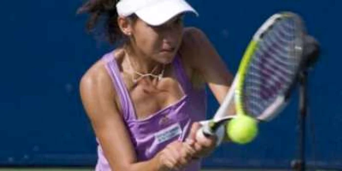 TENIS: Niculescu şi Olaru s-au calificat în turul doi la Atena