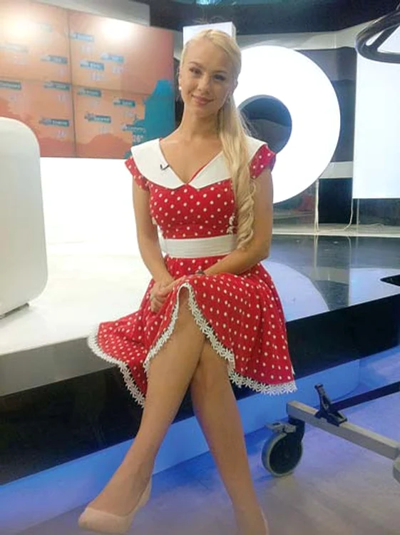 Georgiana la locul de muncă, în studiourile  postului tv B1 