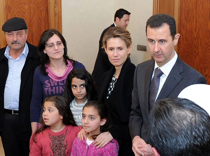 Bashar al - Assad alături de soţie şi cele trei fete