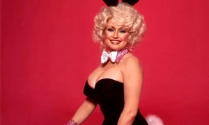 Dolly  Parton  a pozat  pentru  numărul din  octombrie  1978 al  revistei  Playboy,  la 32 de ani jpeg