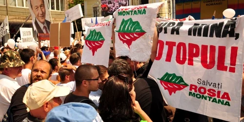 Activistii Salvati Rosia Montana au fost prezenti la discursul lui Basescu de la Cluj