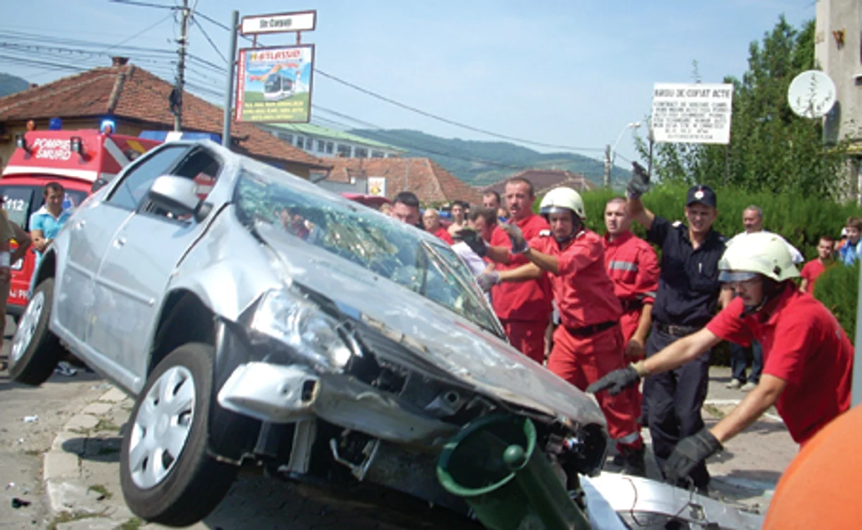 O femeie a fost rănită  în accident