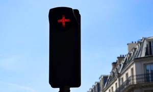 red cross traffic light 1 jpg