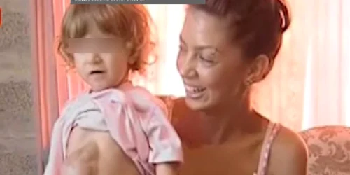 Micuţa s-a născut cu inima în afara corpului