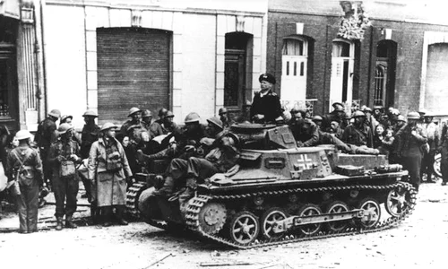  Tanc Panzer I, în orașul francez Calais, în mai 1940 (© Das Bundesarchiv Bild 183-B14898)