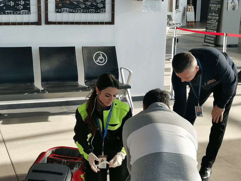 Pasager mort pe Aeroportul Timișoara. I s-a făcut rău în avionul care venea de la Valencia
