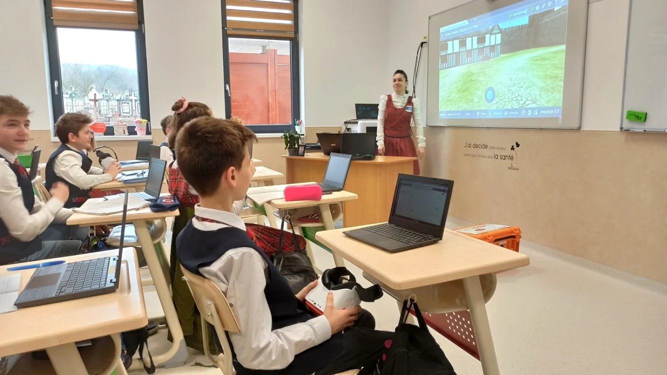 Elevii din Ciugud vor merge la şcoală după un program stabilit la nivel local