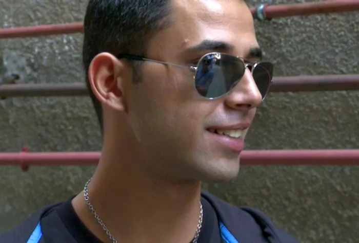 Alex nu vrea să mai audă de fosta iubită, Alexandra