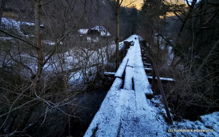 cale ferata hunedoara foto adevarul