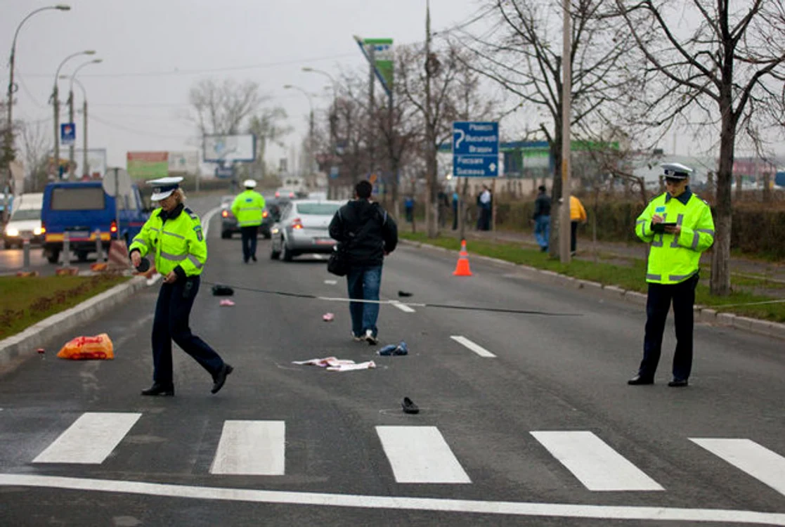 
    Polițiștii au făcut cercetări la fața locului (foto:arhivă)  