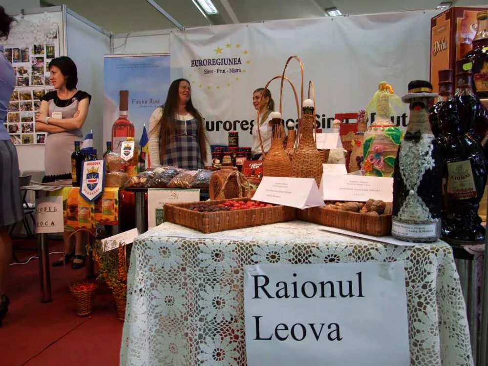 Târgul de la Centrul Expoziţional "Moldova"