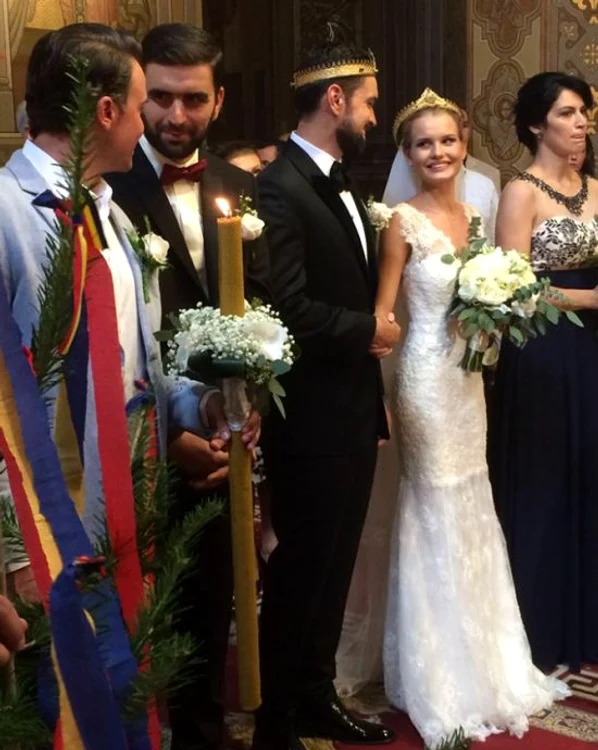 Soția lui Vlad Miriță a fost răpitoare în rochia de mireasă dantelată