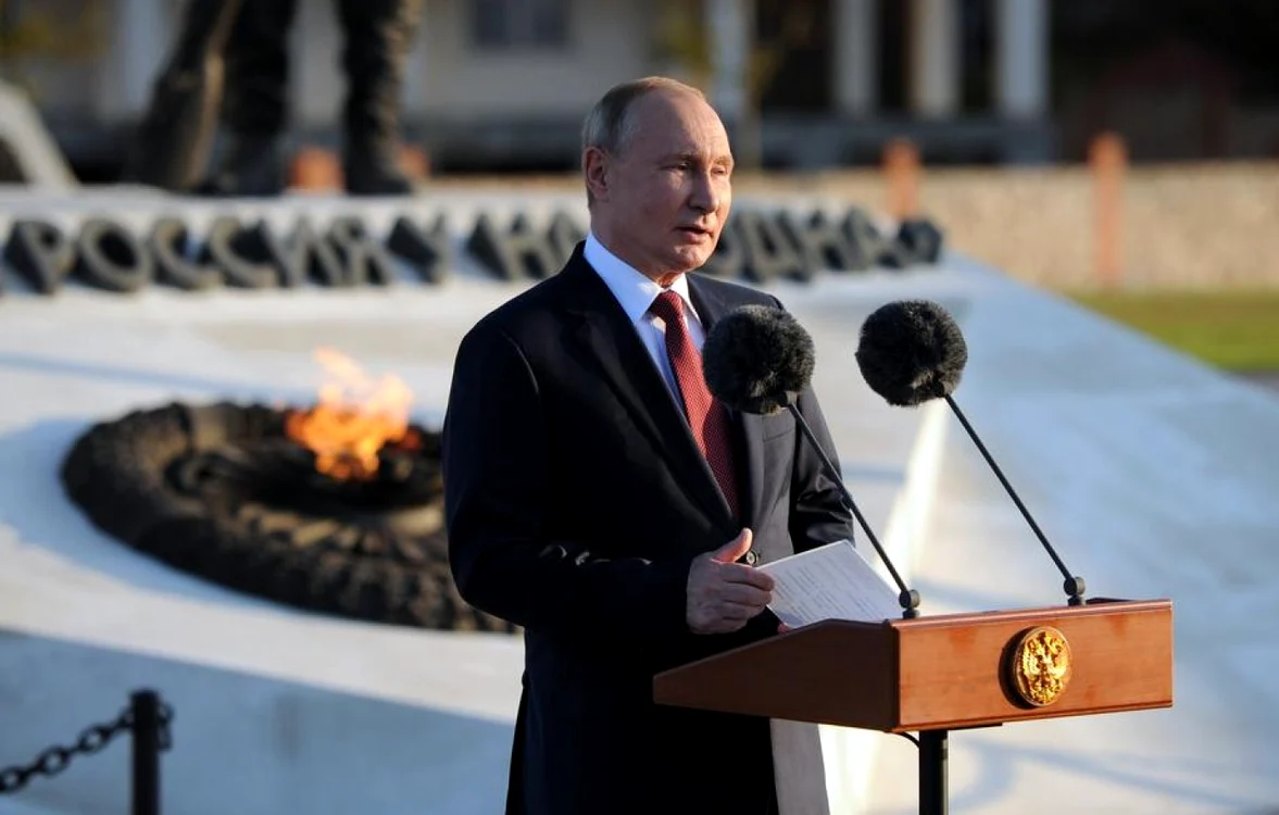 Vladimir Putin susţinând un discurs la Sevastopol, în Crimeea, peninsula anexată de Rusia în 2014 FOTO EPA-EFE