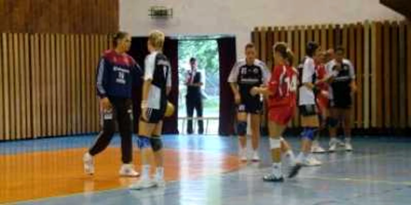 Bistriţa :  Debut victorios pentru fetele lui Crăciun