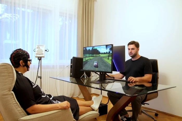 Rareș Cristea a trecut prin șase ședinte de antrenament neuronal ca să-și îmbunătățească funcțiile creieruluiFotografii: Neuro Performance Enhancement Center