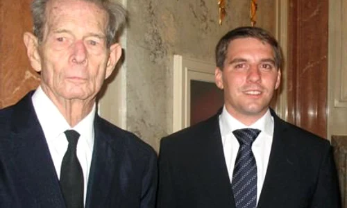 320965 237688142941585 629491 n jpeg