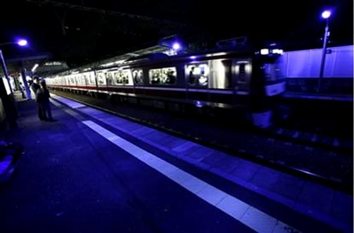 
    165.000 dolari au fost cheltuiţi pentru instalarea luminilor albastre. Sursa: msnbc.com  