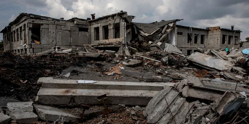 Scoala distrusa in Nikolaev - razboi Ucraina FOTO Profimedia 