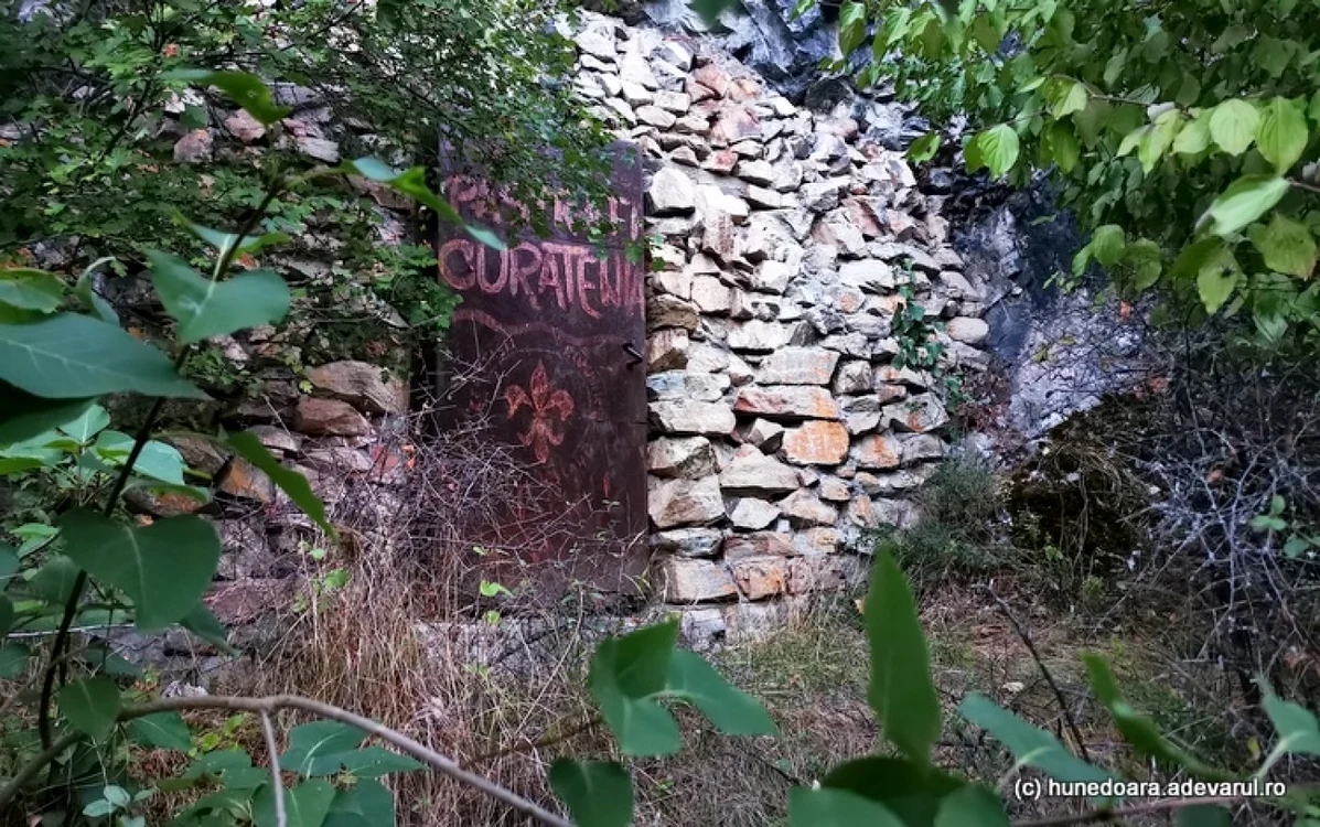 intrarea in pestera nandru foto daniel guta adevarul