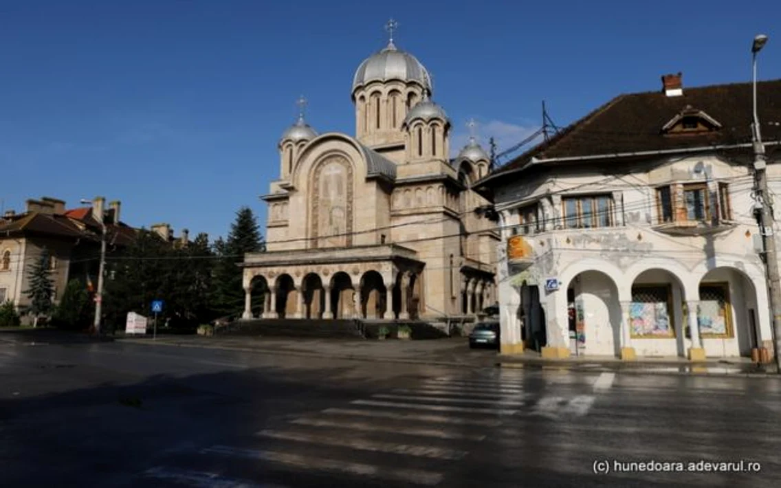 centrul vechi al hunedoarei si castelul corvinilor