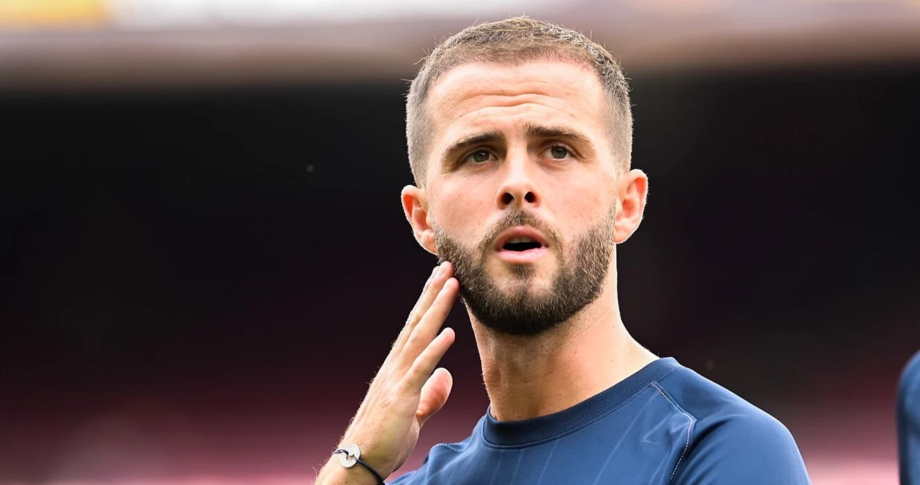 Miralem Pjanic le va lua rușilor două milioane de euro pe sezon. Foto EPA EFE 