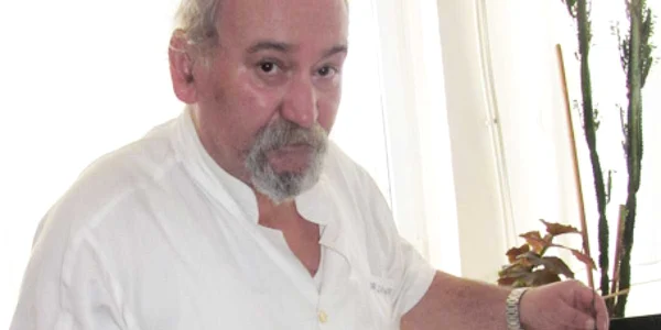 Chirurgul Mircea Zavate nu se mai miră de ceea ce găseşte în pacienţii de pe masa de operaţie