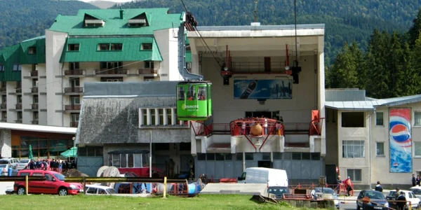 Preturi exorbitante pentru o excursie cu telecabina la Busteni