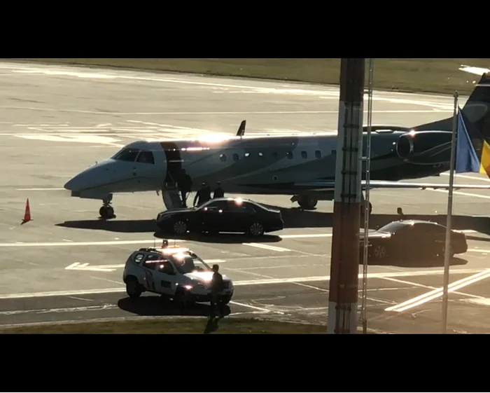 Iohannis a plecat spre Bruxelles la bordul unui avion privat închiriat din Luxemburg. FOTO arhivă