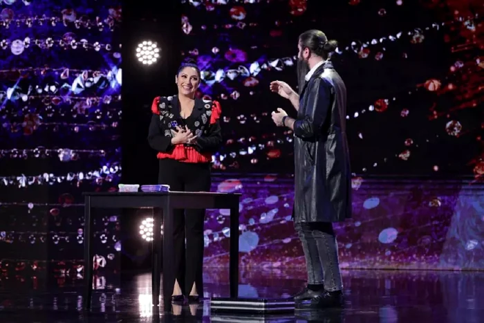 Andra, pe scenă alături de Garry Cozma / foto: captură Pro TV