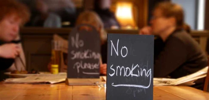 no smoking in bar